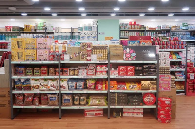 萌寵駕到！二手日用百貨巧變新春萌寵主題裝置